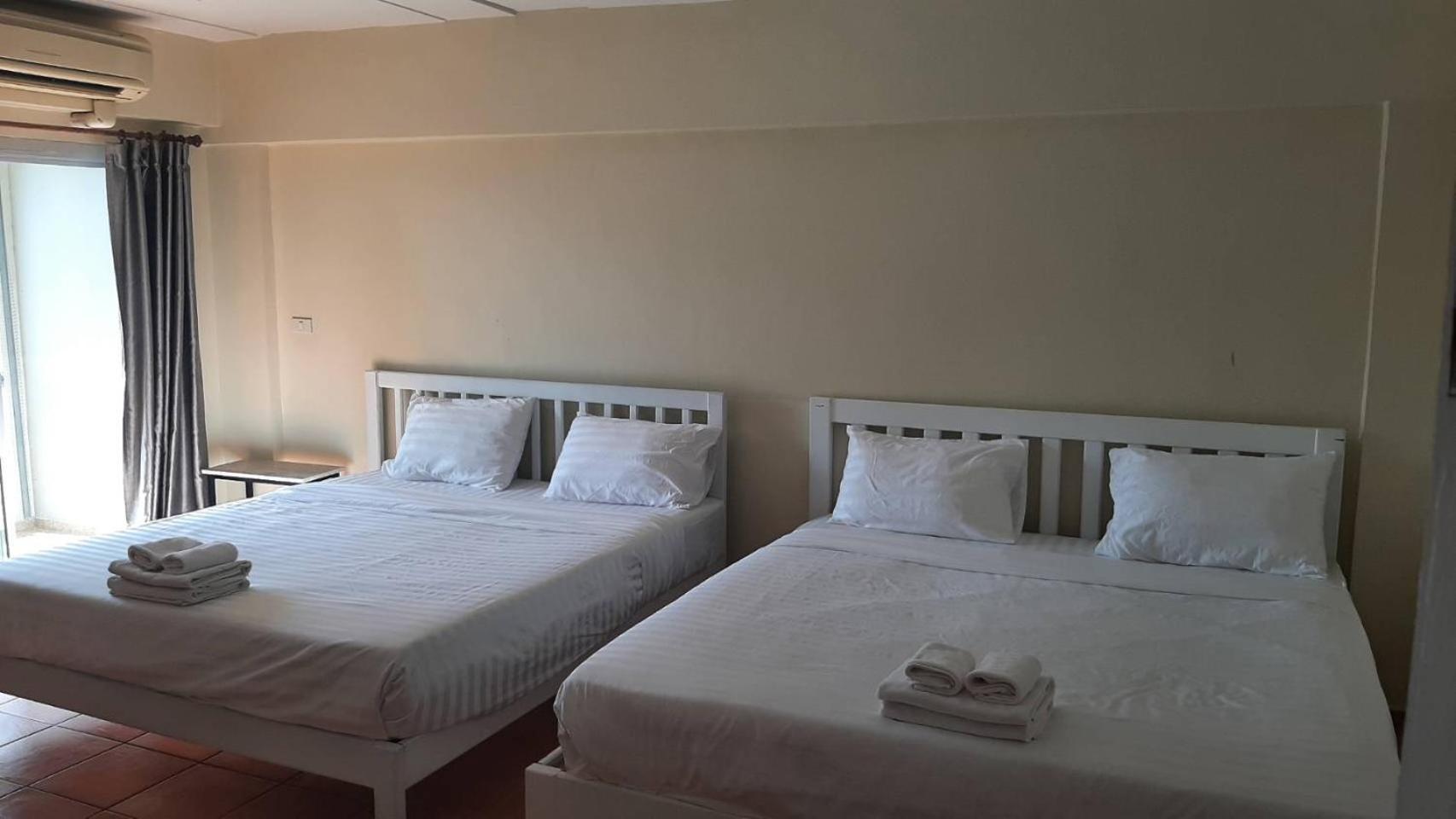 Lomsabai Apartments Bang Saen Ngoại thất bức ảnh