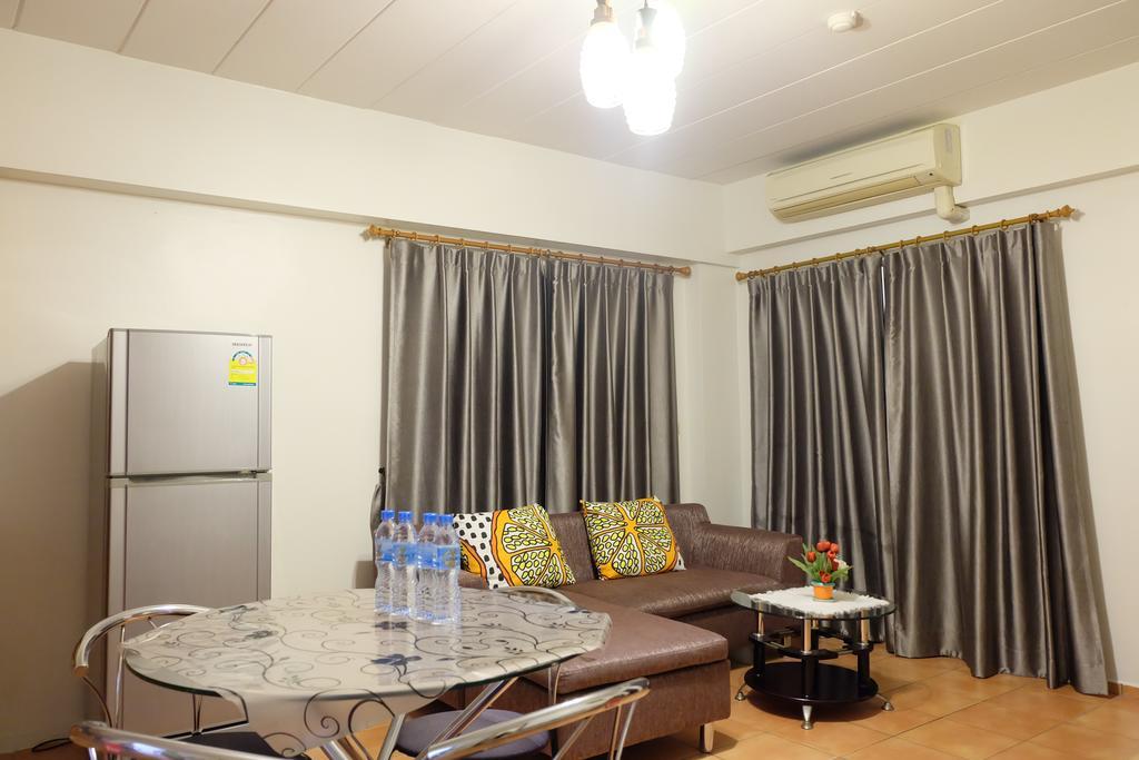 Lomsabai Apartments Bang Saen Ngoại thất bức ảnh
