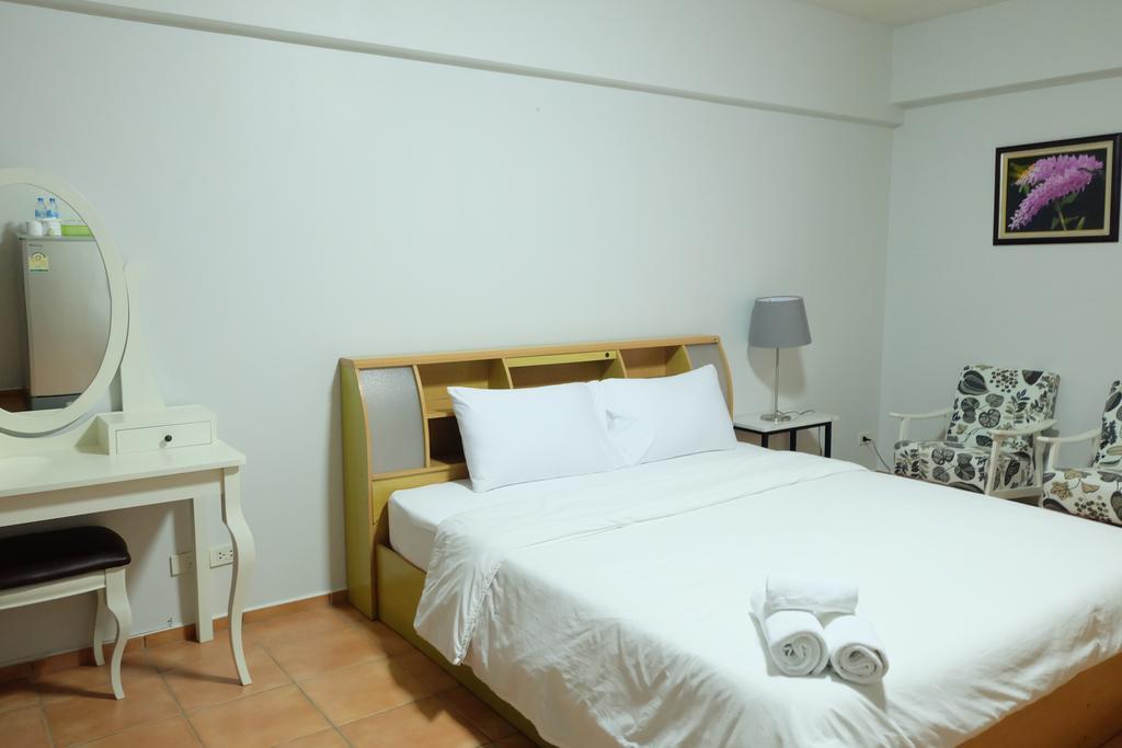 Lomsabai Apartments Bang Saen Ngoại thất bức ảnh