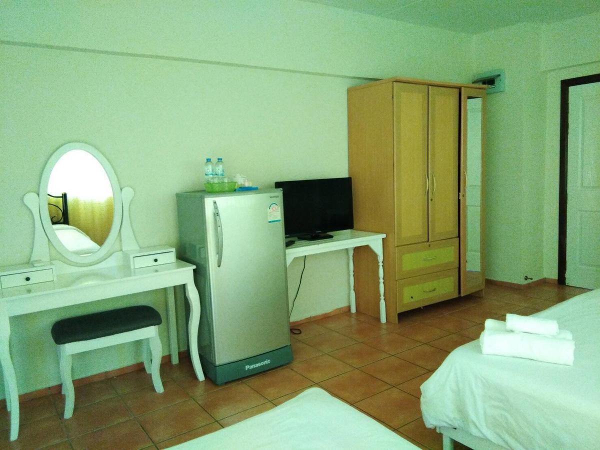 Lomsabai Apartments Bang Saen Ngoại thất bức ảnh