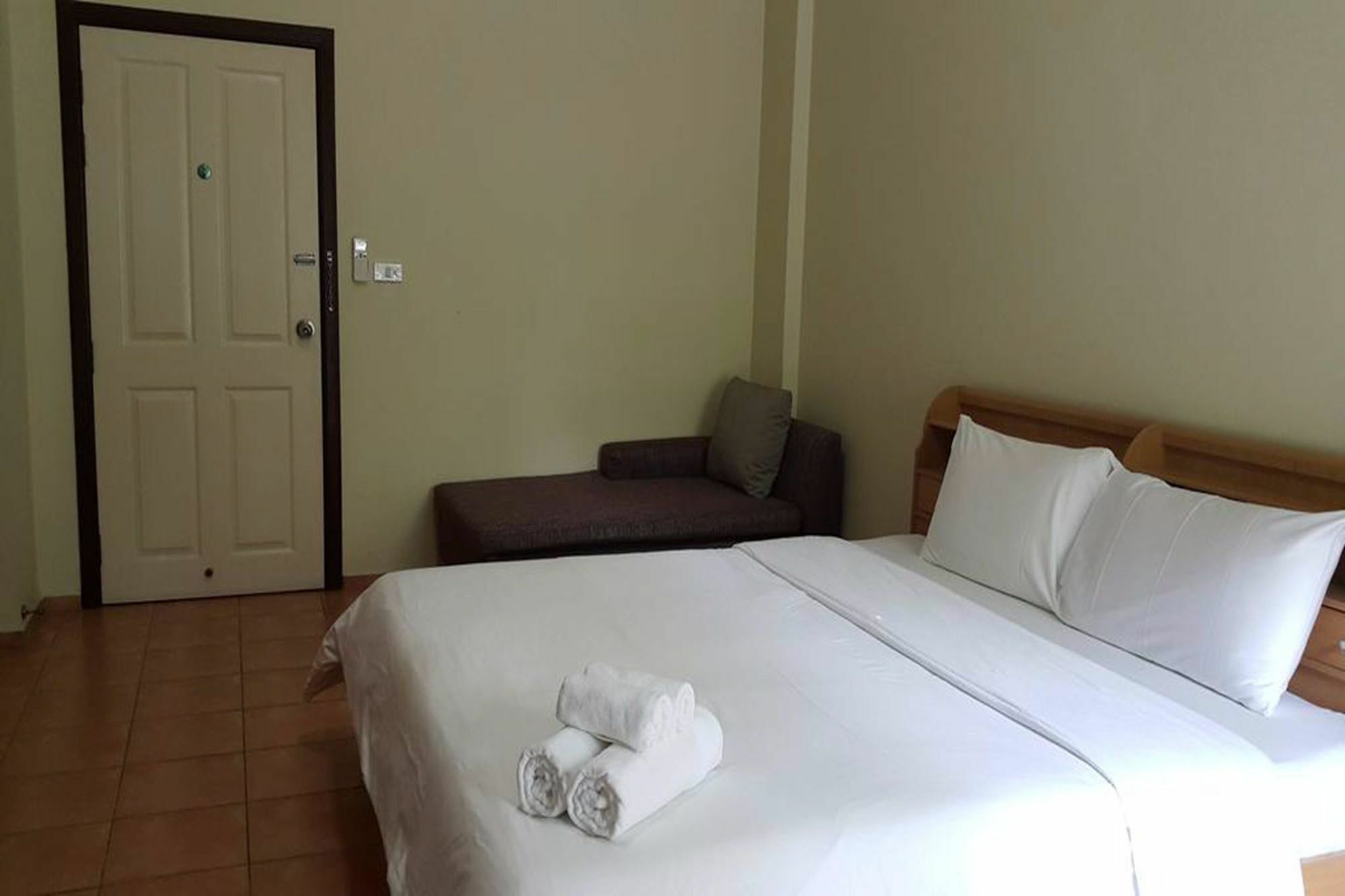 Lomsabai Apartments Bang Saen Ngoại thất bức ảnh
